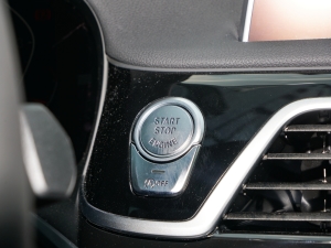 2022740Li xDrive  Ab п؅^