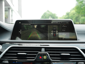 2022740Li xDrive  Ab п؅^