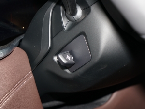 2022740Li xDrive  Ab п؅^(q)