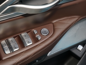 2022740Li xDrive  Ab п؅^(q)