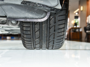 2022740Li xDrive  M\b ^