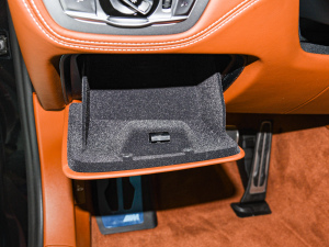 2022740Li xDrive  M\b g