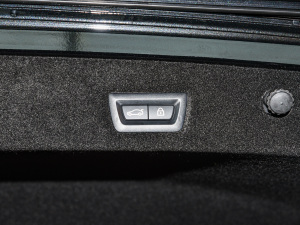 2022740Li xDrive  M\b g