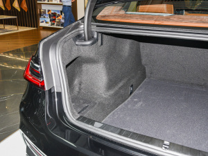 2022740Li xDrive  M\b g