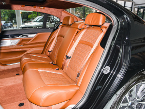 2022740Li xDrive  M\b g