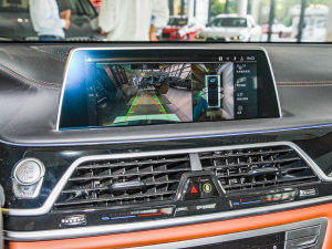 2022740Li xDrive  M\b п؅^