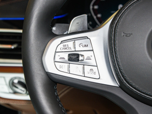 2022740Li xDrive  M\b п؅^