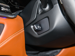 2022740Li xDrive  M\b п؅^