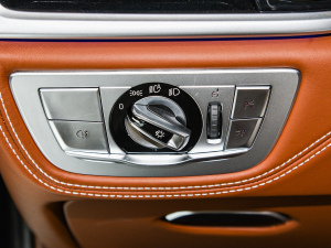 2022740Li xDrive  M\b п؅^