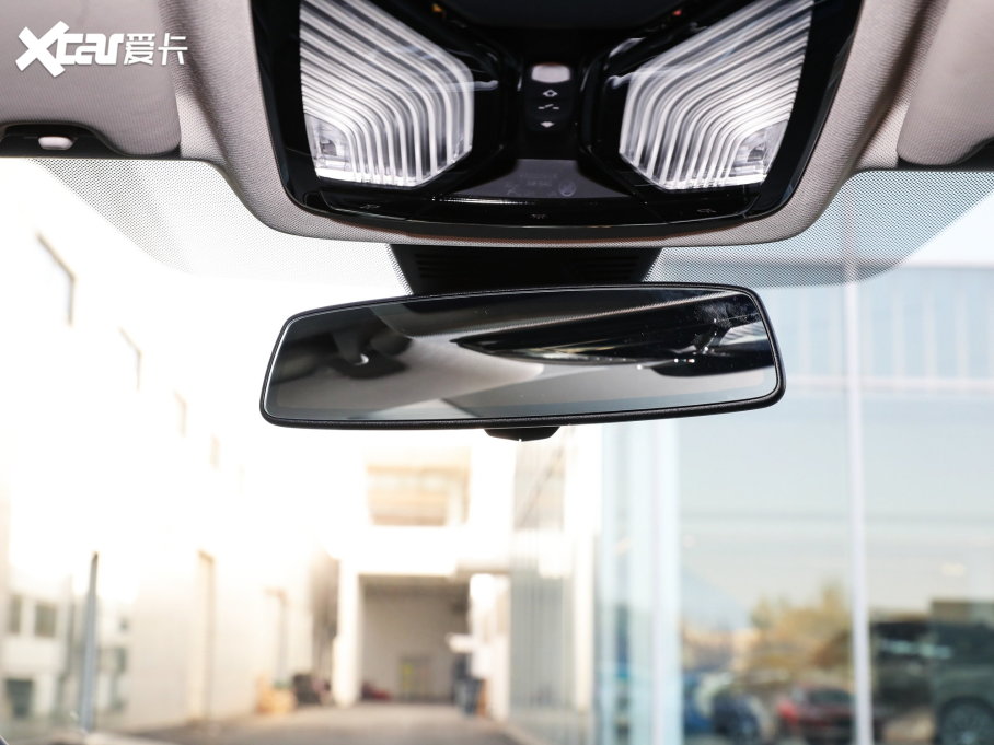 2023R2ϵpT 225i M\ҹb