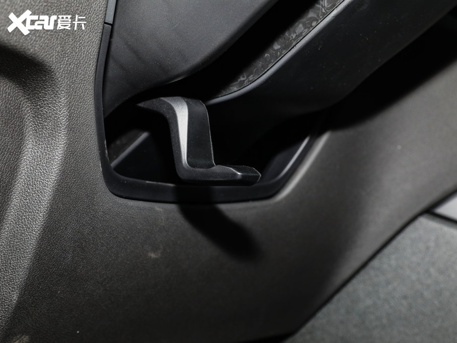 2023R2ϵpT 225i M\ҹb