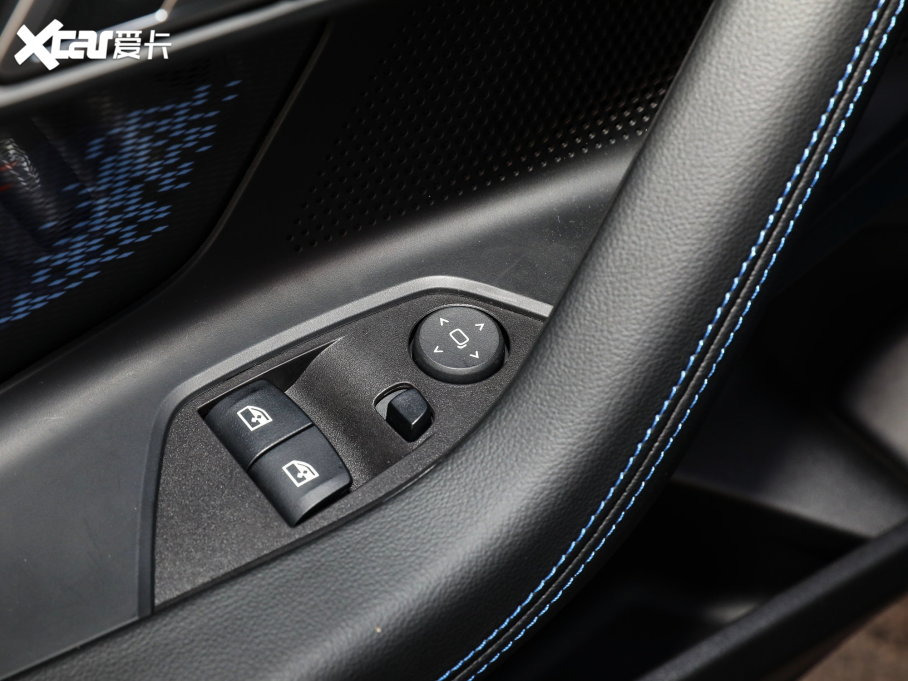 2023R2ϵpT 225i M\ҹb