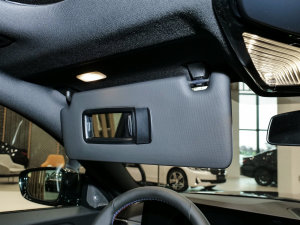 2023款M240i 遮阳板（左）