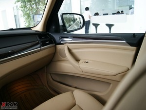 2009款xDrive4.8i 豪华版 空间座椅
