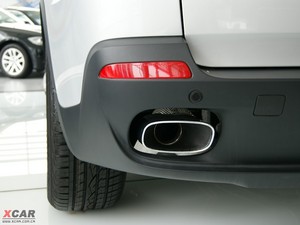 2009款xDrive4.8i 豪华版 排气管