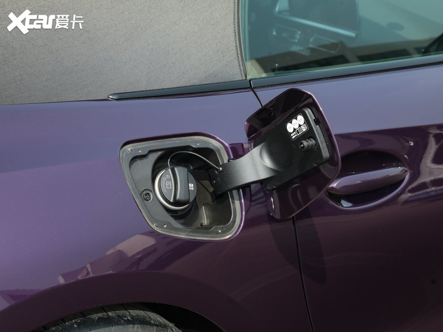 2023RZ4 sDrive 25i M\ҹb