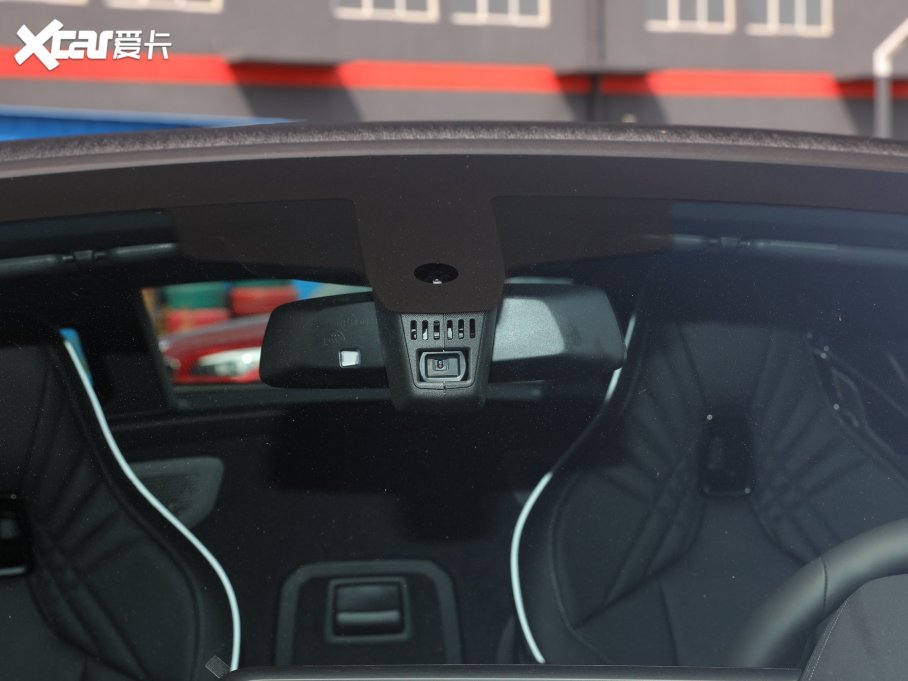 2023RZ4 sDrive 25i M\ҹb