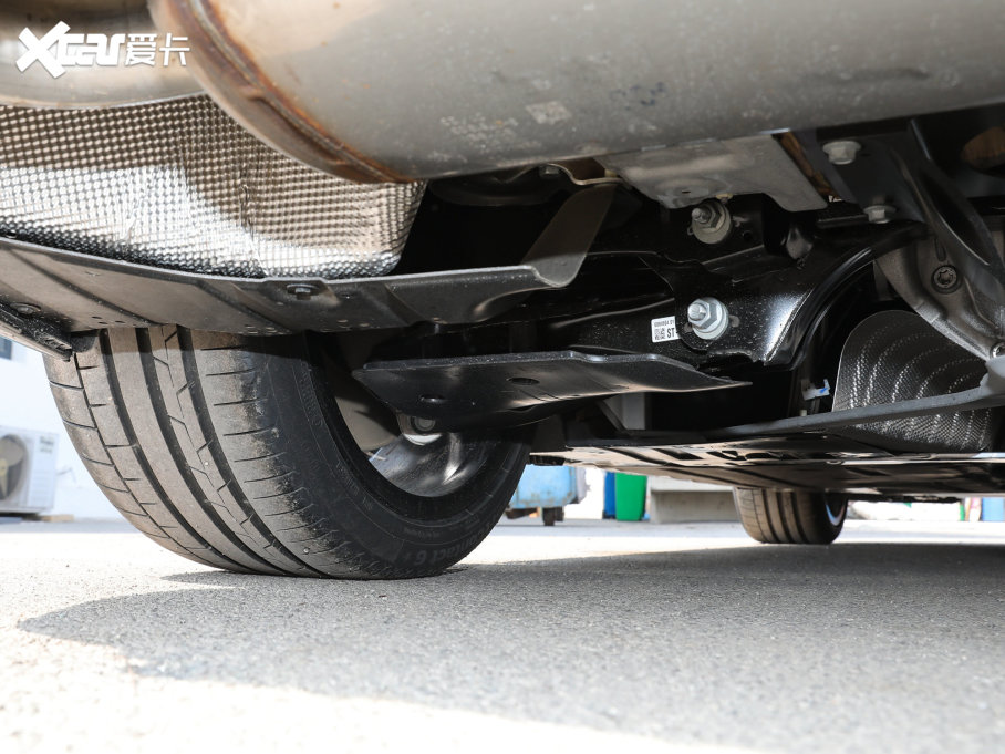 2023RZ4 sDrive 25i M\ҹb