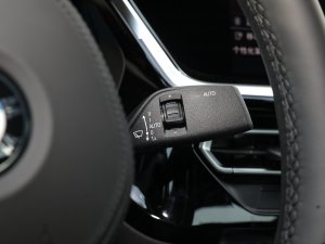 2023sDrive 25i M\ҹb п؅^(q)