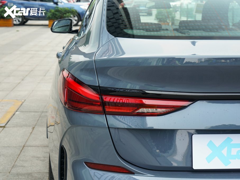 2023��R2ϵ���M�ڣ� 225i ���T�I��܇ M�\�����b