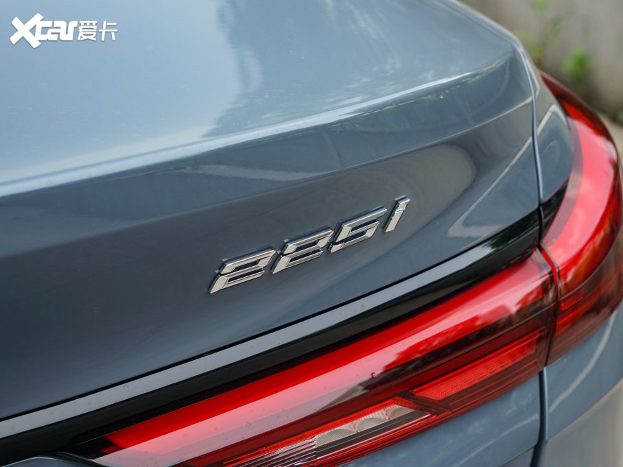 2023��R2ϵ���M�ڣ� 225i ���T�I��܇ M�\�����b