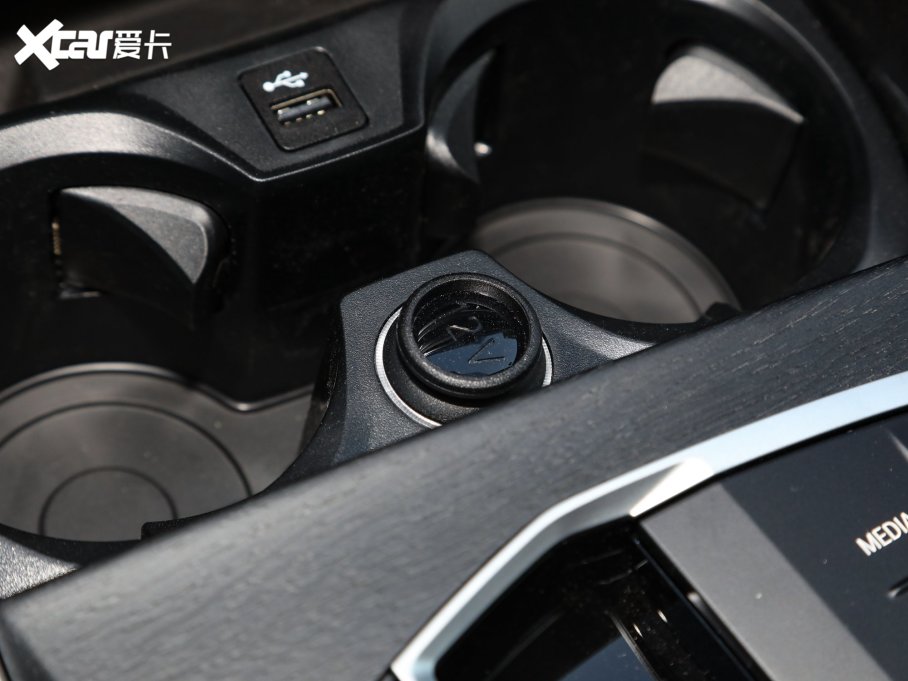 2023R4ϵT 425i Gran Coupe M\b