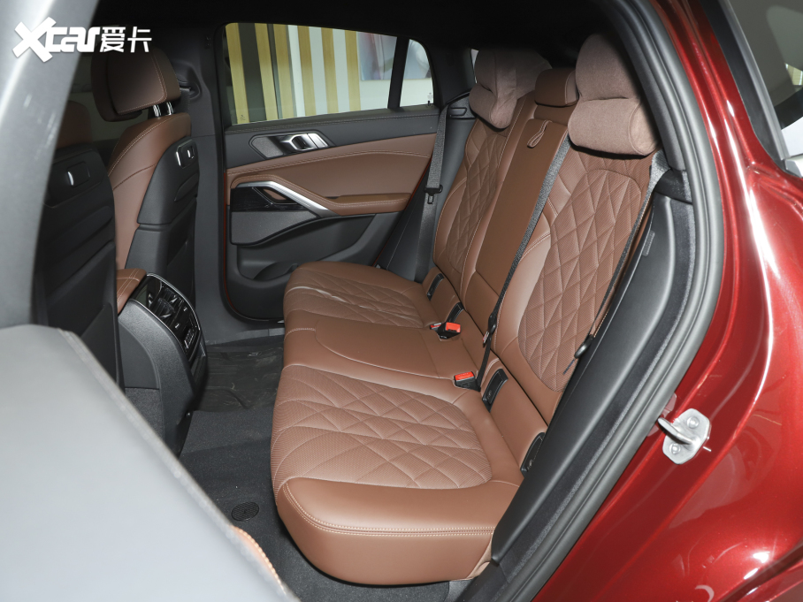 2023RX6 xDrive40i  M\b