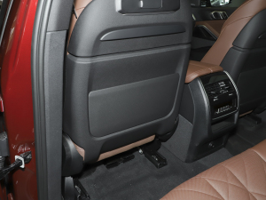 2023xDrive40i  M\b g