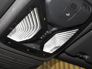 2023xDrive40i  M\b п؅^(q)