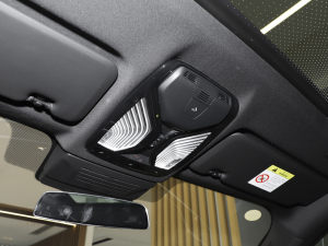 2023xDrive40i  M\b п؅^(q)