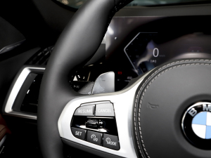 2023xDrive40i  M\b п؅^(q)