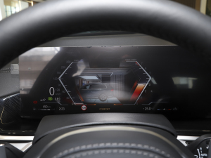 2023xDrive40i  M\b п؅^