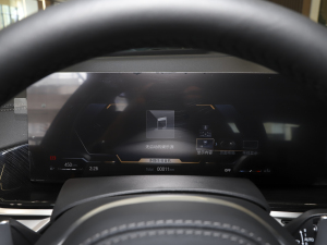 2023xDrive40i  M\b п؅^