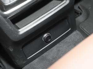 2023xDrive40i  M\b п؅^