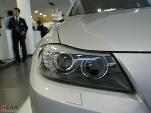 2010325i A ^