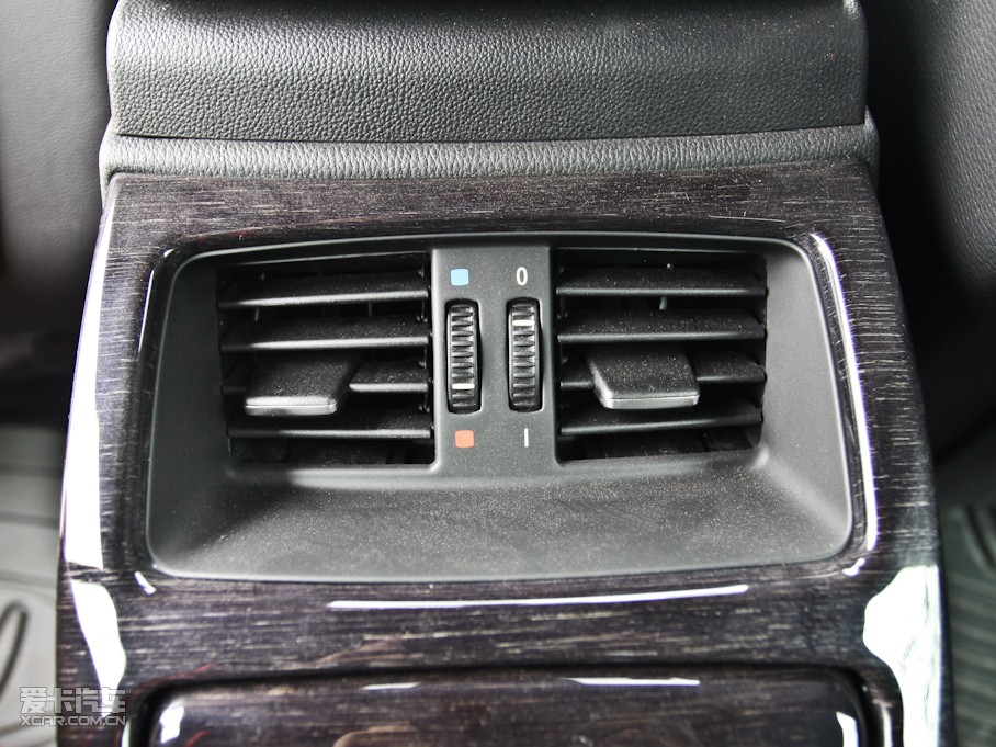 2011R3ϵ 330i I܇