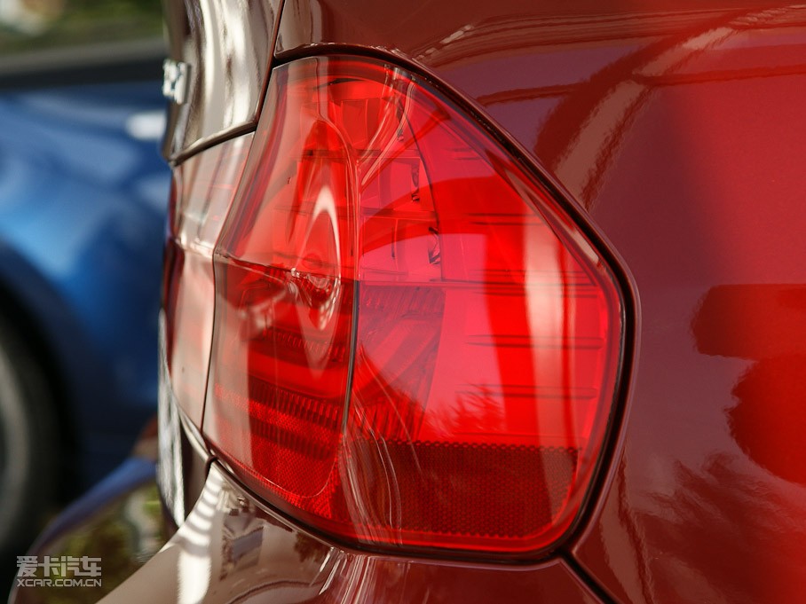 2011R3ϵT 325i քӵŰ