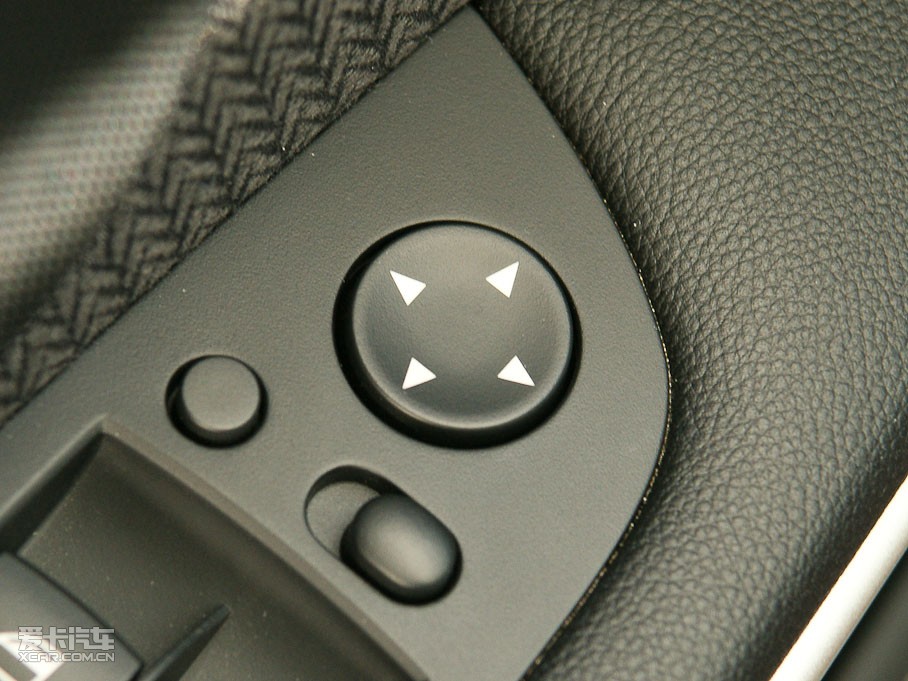 2011R3ϵT 325i քӵŰ