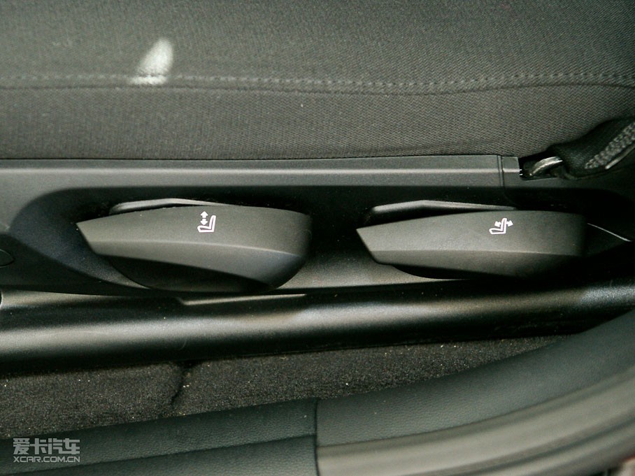 2011R3ϵT 325i քӵŰ