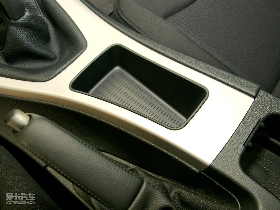 2011R3ϵT 325i քӵŰ