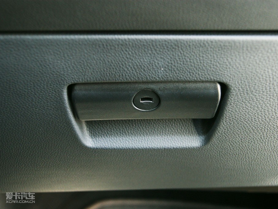 2011R3ϵT 325i քӵŰ