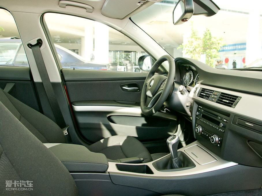 2011R3ϵT 325i քӵŰ