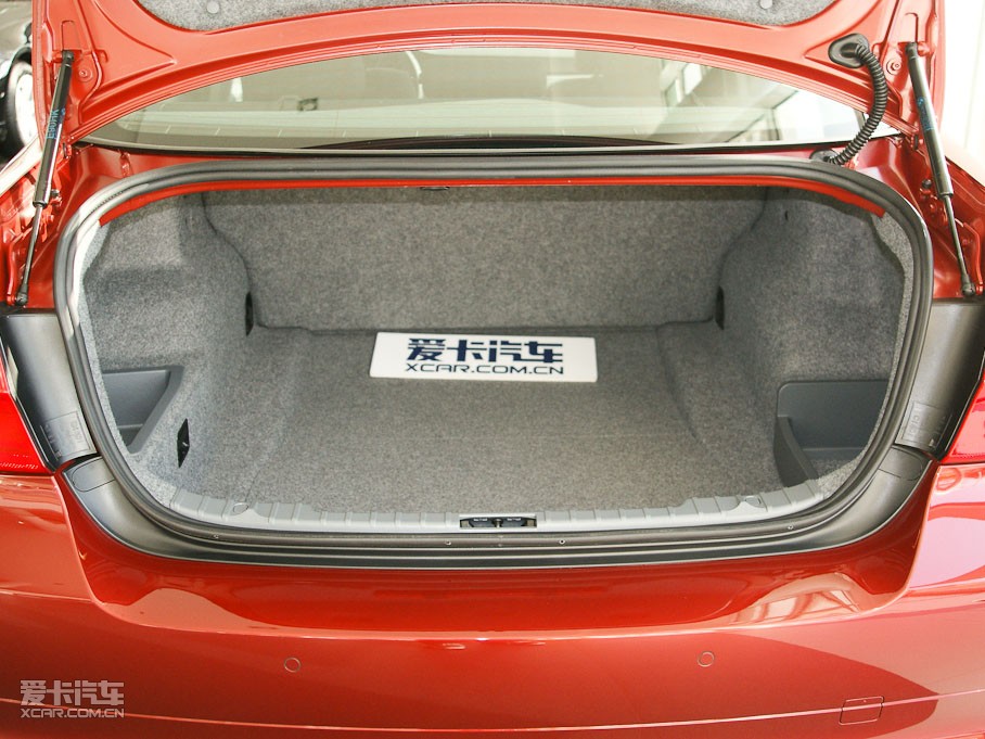 2011R3ϵT 325i քӵŰ