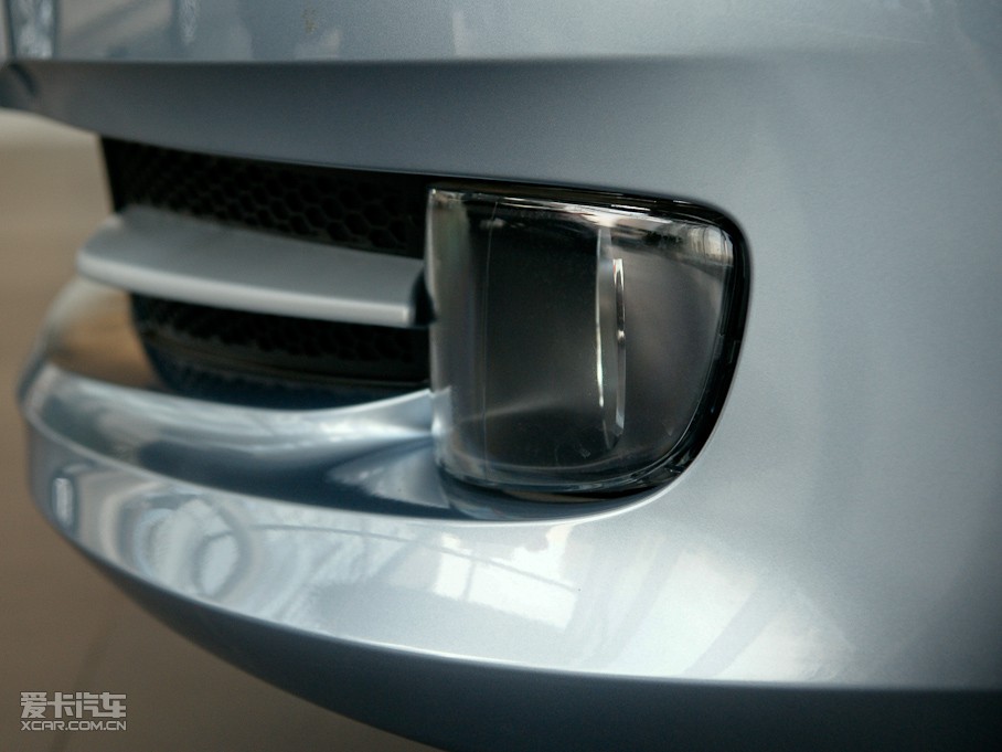 2011��R3ϵ�p�T 320i �p�T�I��܇