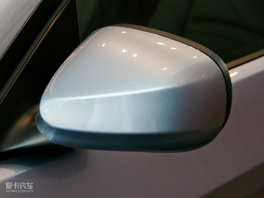 2011��R3ϵ�p�T 320i �p�T�I��܇