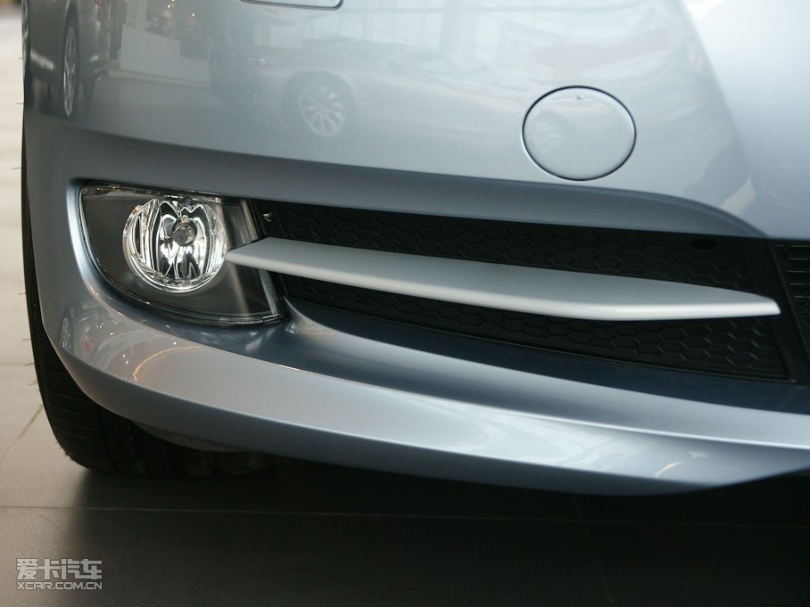 2011��R3ϵ�p�T 320i �p�T�I��܇