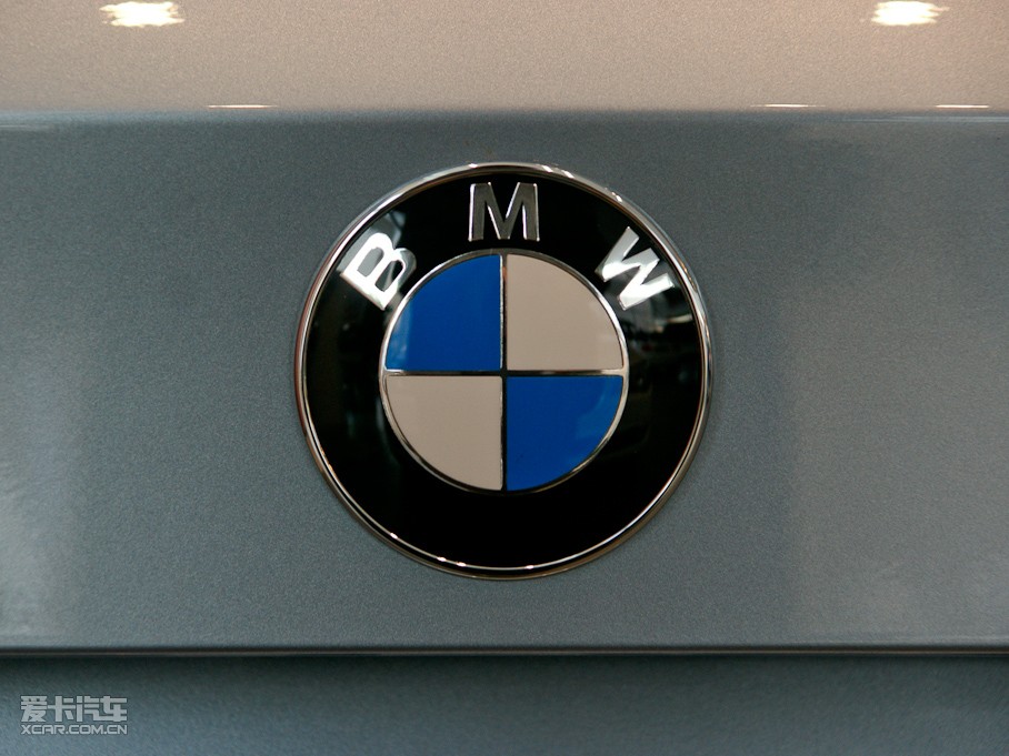 2011��R3ϵ�p�T 320i �p�T�I��܇