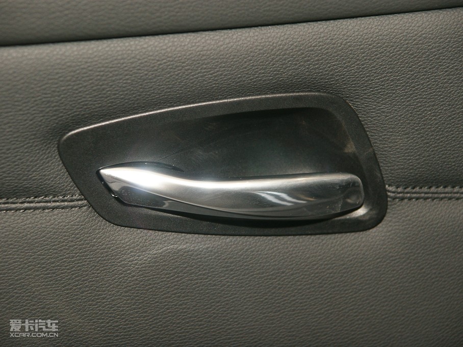 2011��R3ϵ�p�T 320i �p�T�I��܇