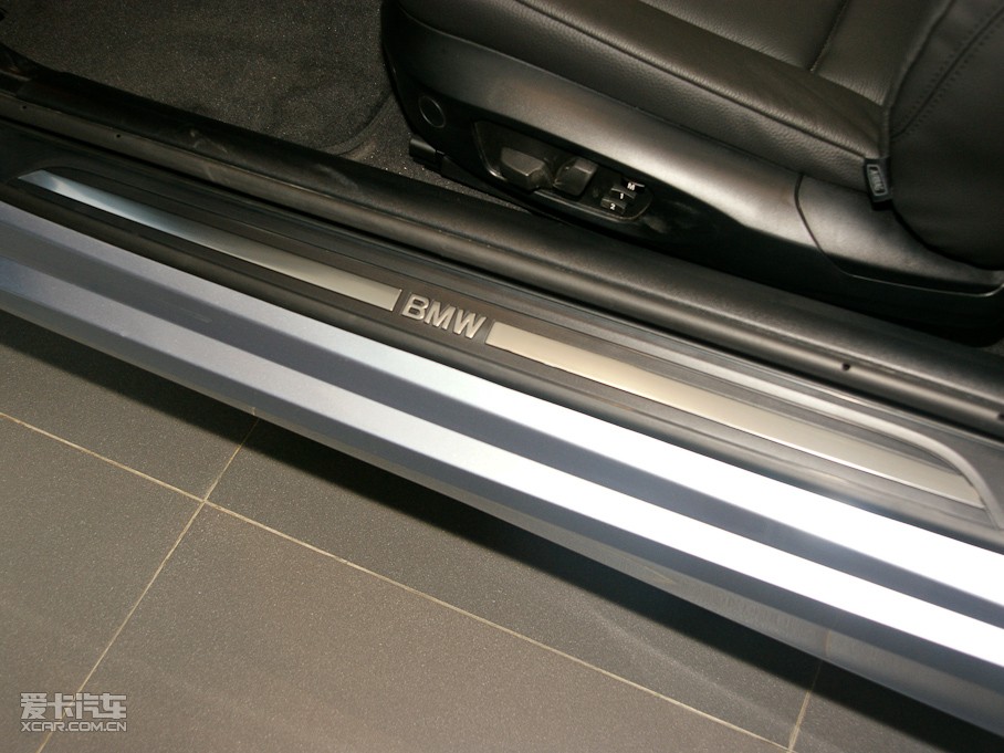 2011��R3ϵ�p�T 320i �p�T�I��܇