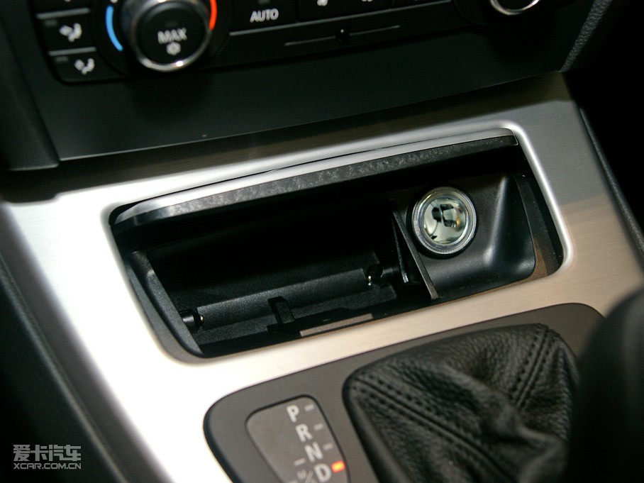 2011��R3ϵ�p�T 320i �p�T�I��܇